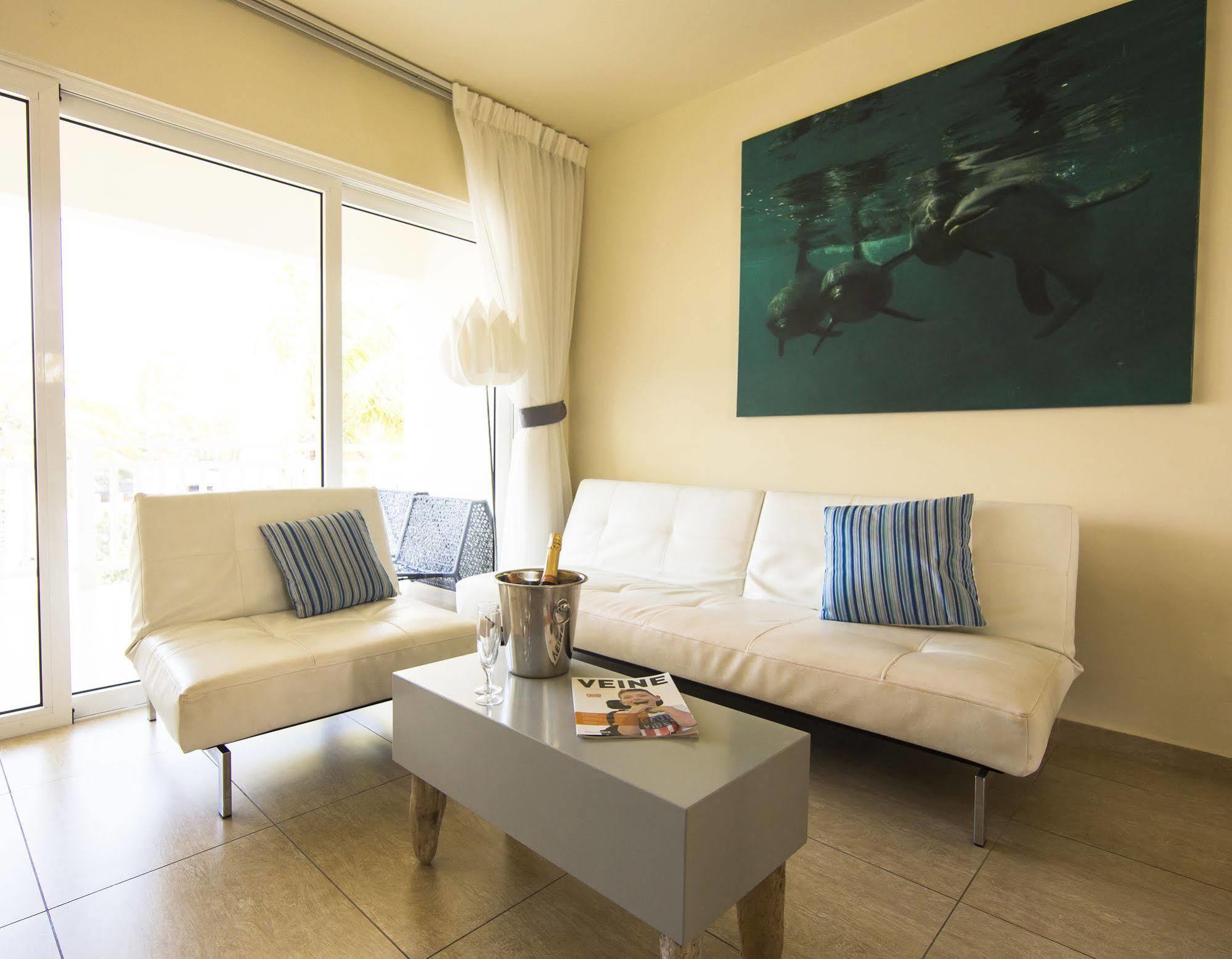 Dolphin Suites & Wellness Curacao Βίλλεμσταντ Εξωτερικό φωτογραφία